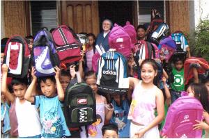 Suor Graziella Milani nella sua missione nelle Filippine